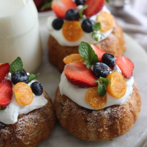 MINI FRUIT AND NUT CAKES