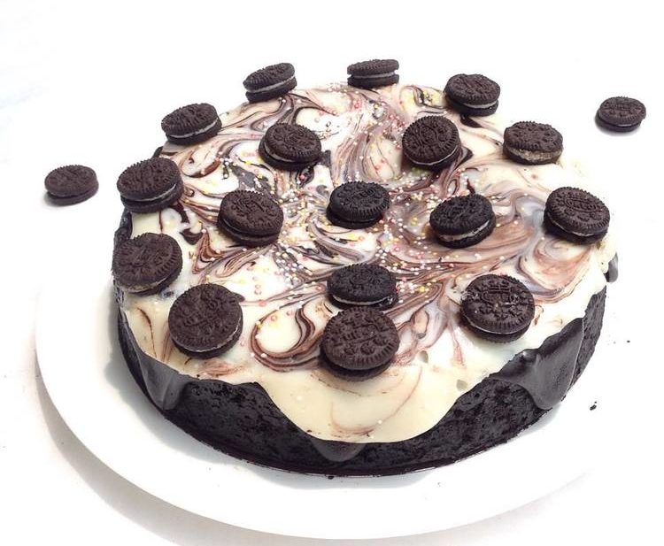 EGGLESS OREO CAKE