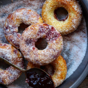 STRAWBERRY JAM DONUTS