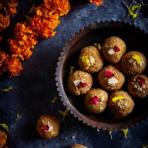 OATS-MAPLE ENERGY BALLS