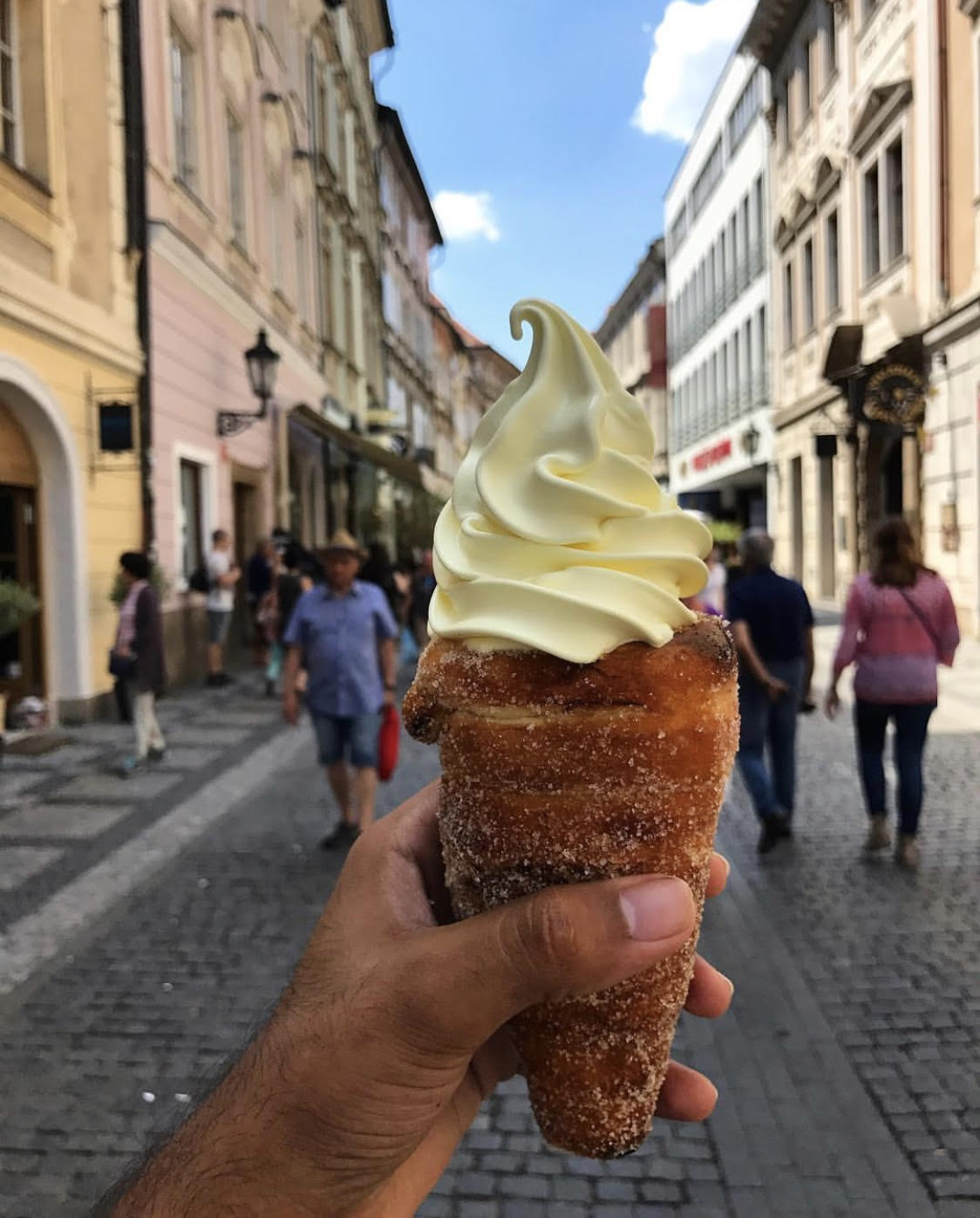 What are chimney cakes called in Czech?