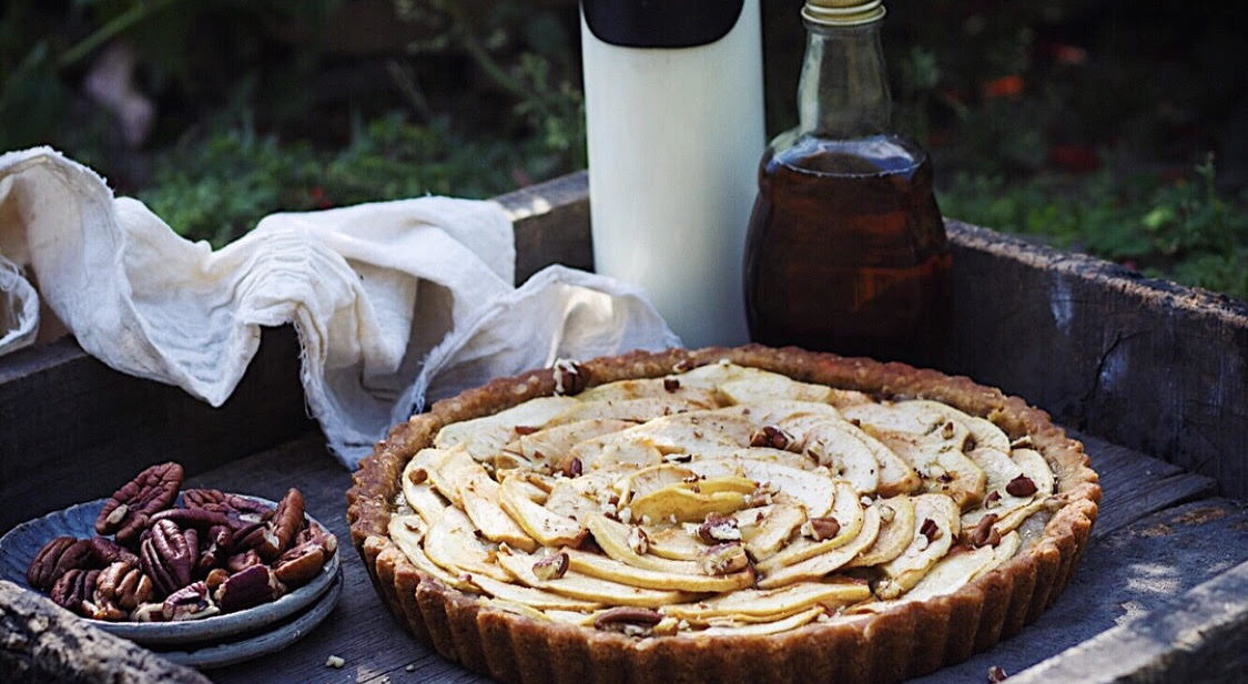 maple and apple tart