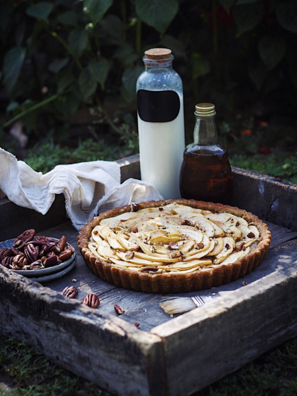 maple and apple tart