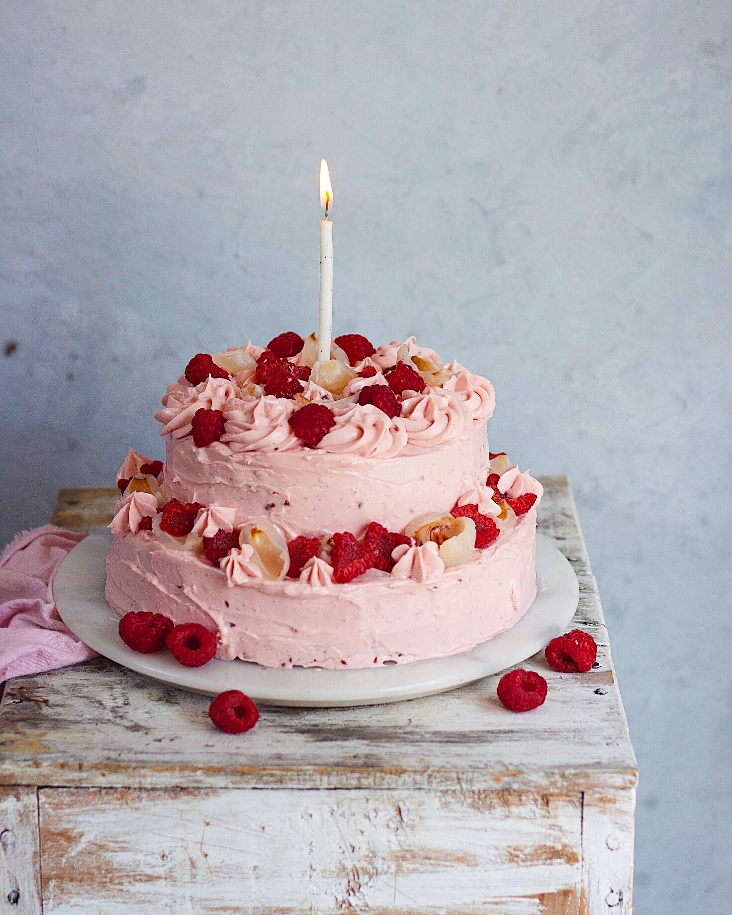 Shaded Pink Rosette Cake In A Bomb Shell (Eggless) - Ovenfresh