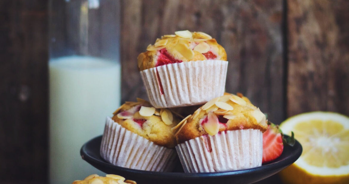 almond strawberry muffins