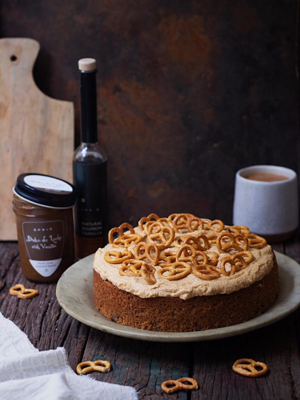 easy walnut cake