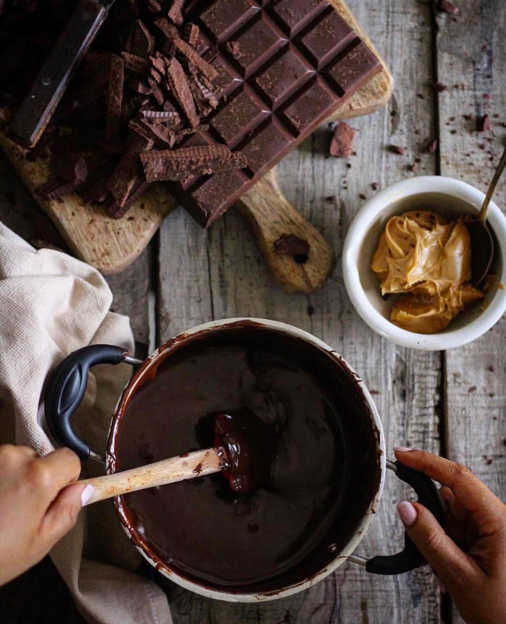 How To Melt Chocolate Properly? Bake with Shivesh