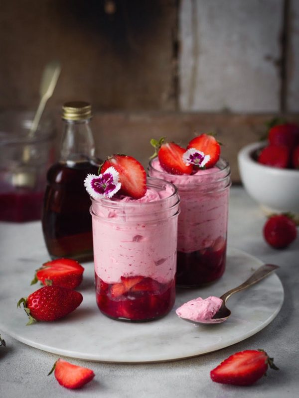 egggless strawberry mousse