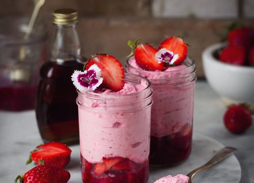 egggless strawberry mousse