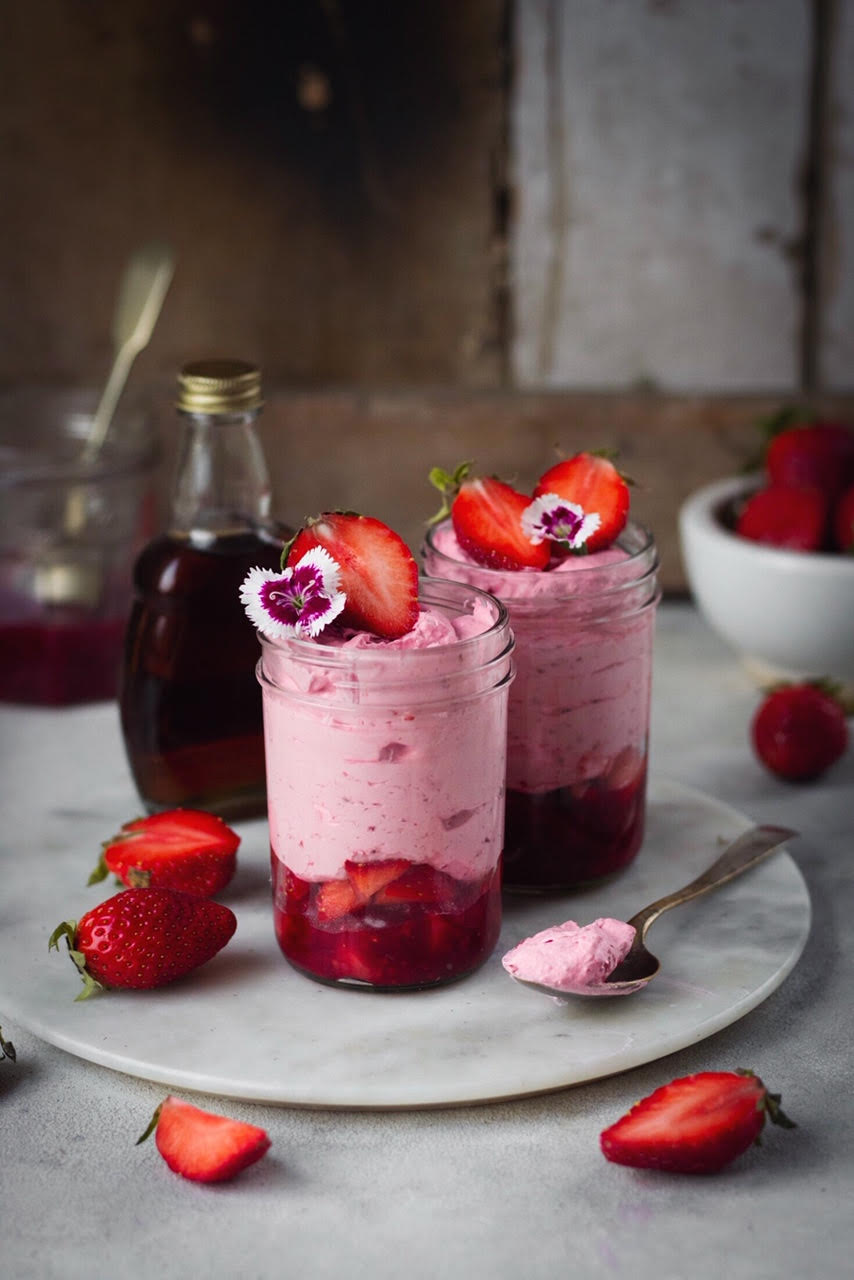 egggless strawberry mousse