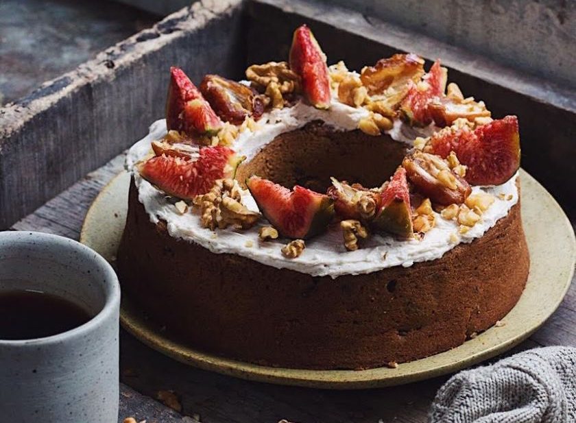 date and walnut cake