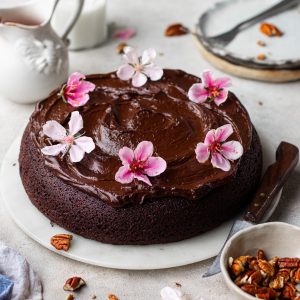 No-oven chocolate cake- Eggless recipe!