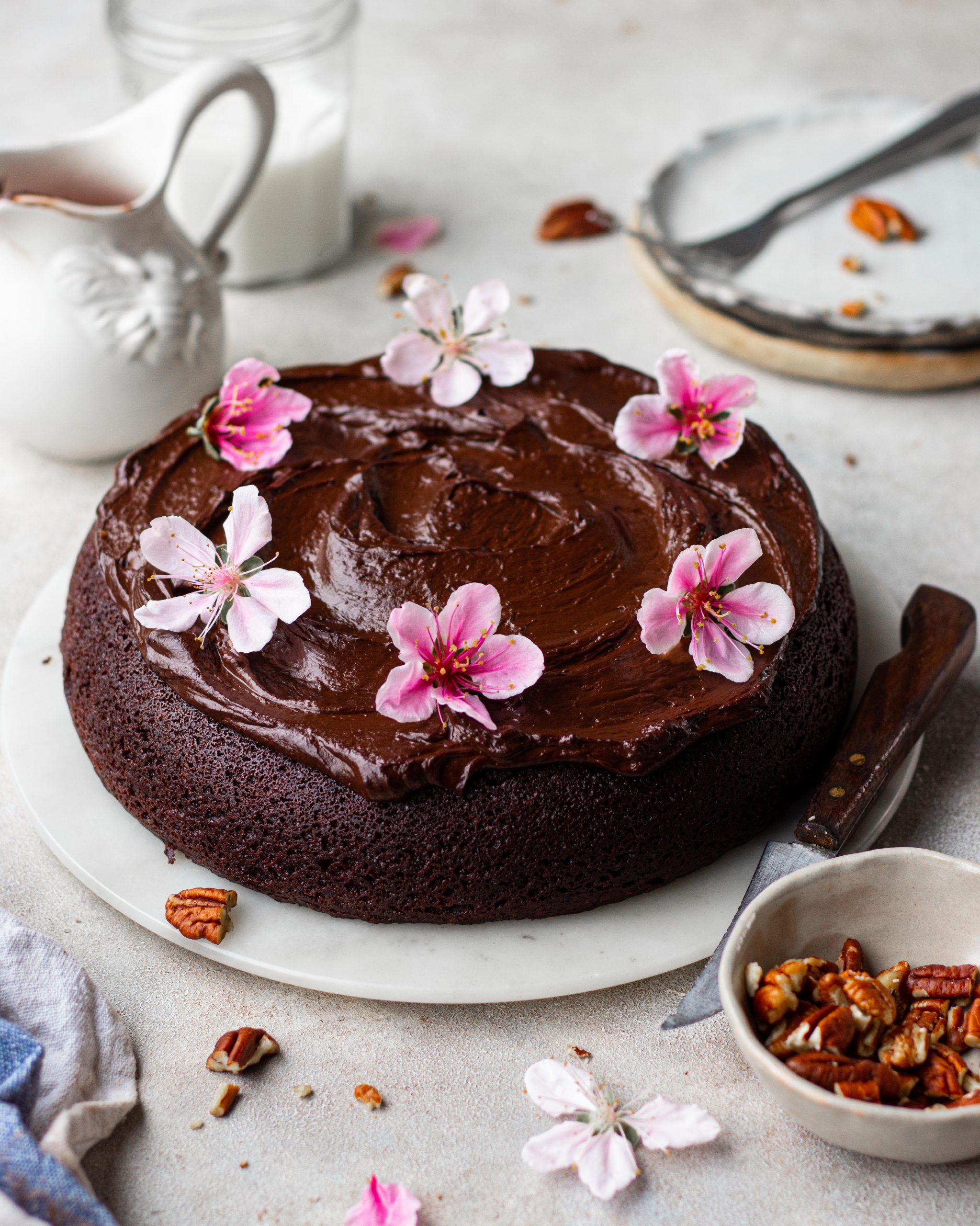 No-Bake Chocolate Biscuit Cake with Chocolate Ganache