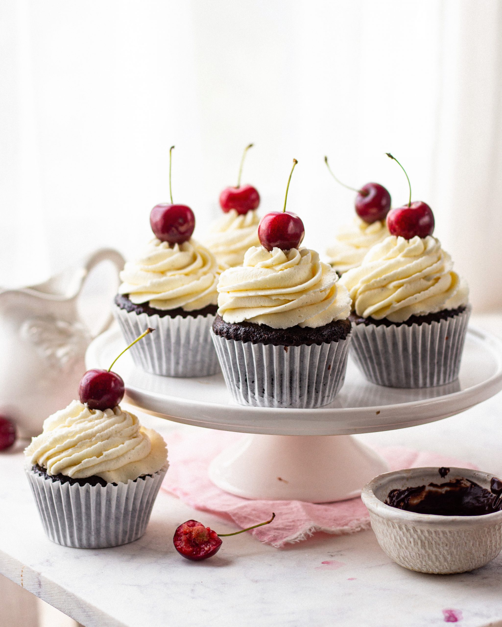 Moist and Fluffy Gluten-Free Vanilla Cupcakes - Best Go-To Recipe