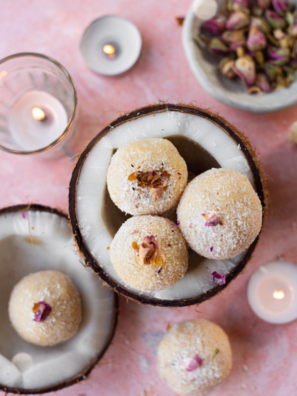 coconut laddoos