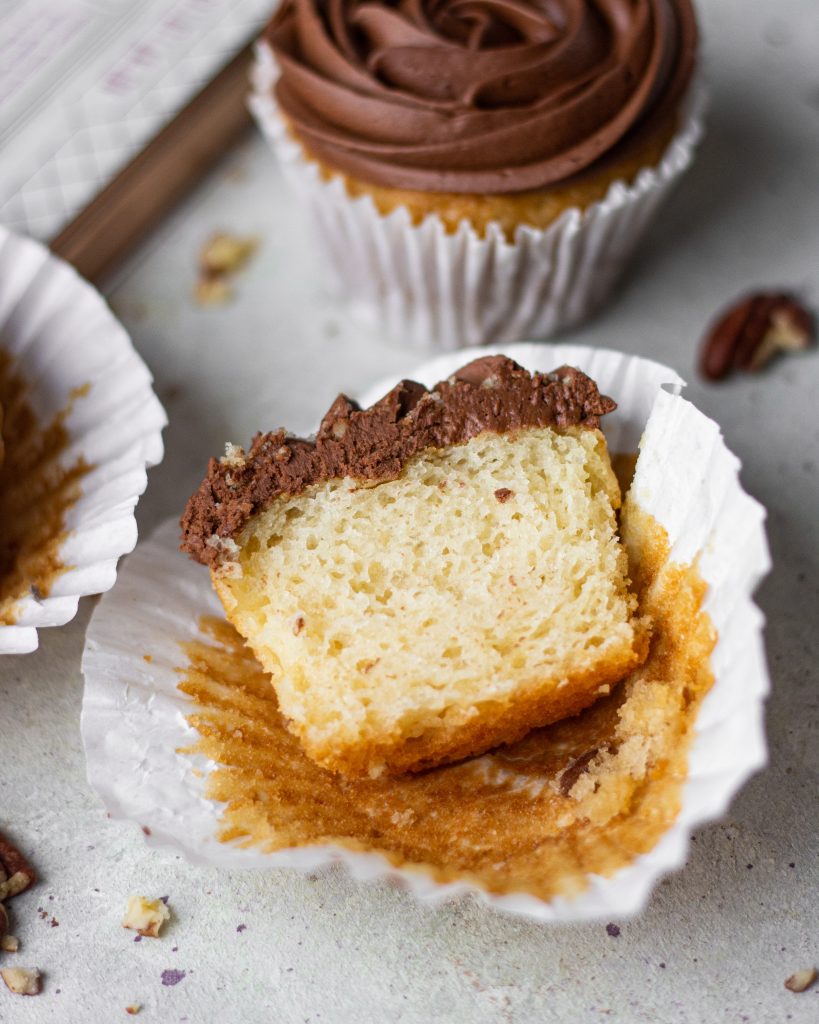 Eggless Vanilla Cupcakes Bake with Shivesh
