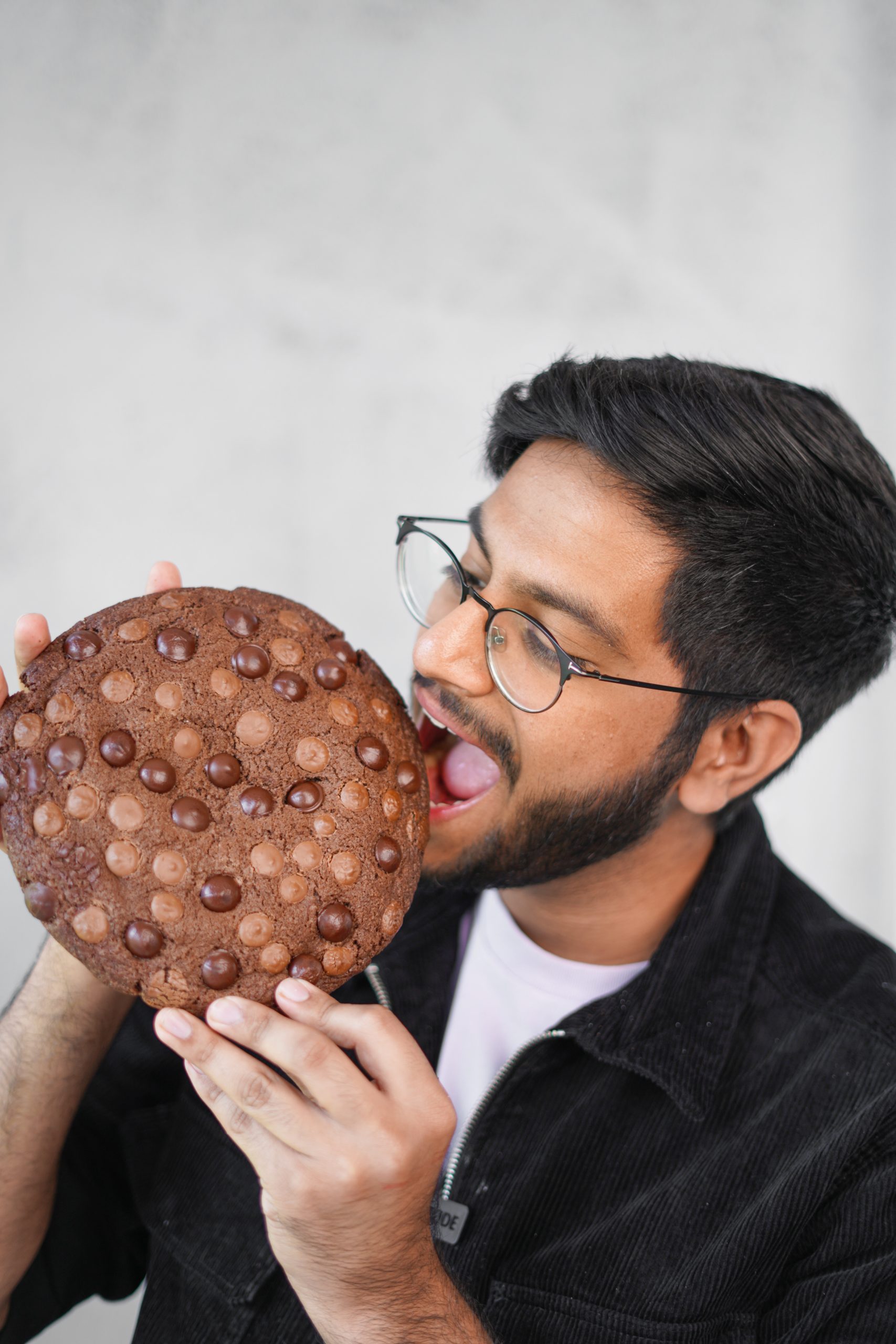 giant chocolate chip cookie