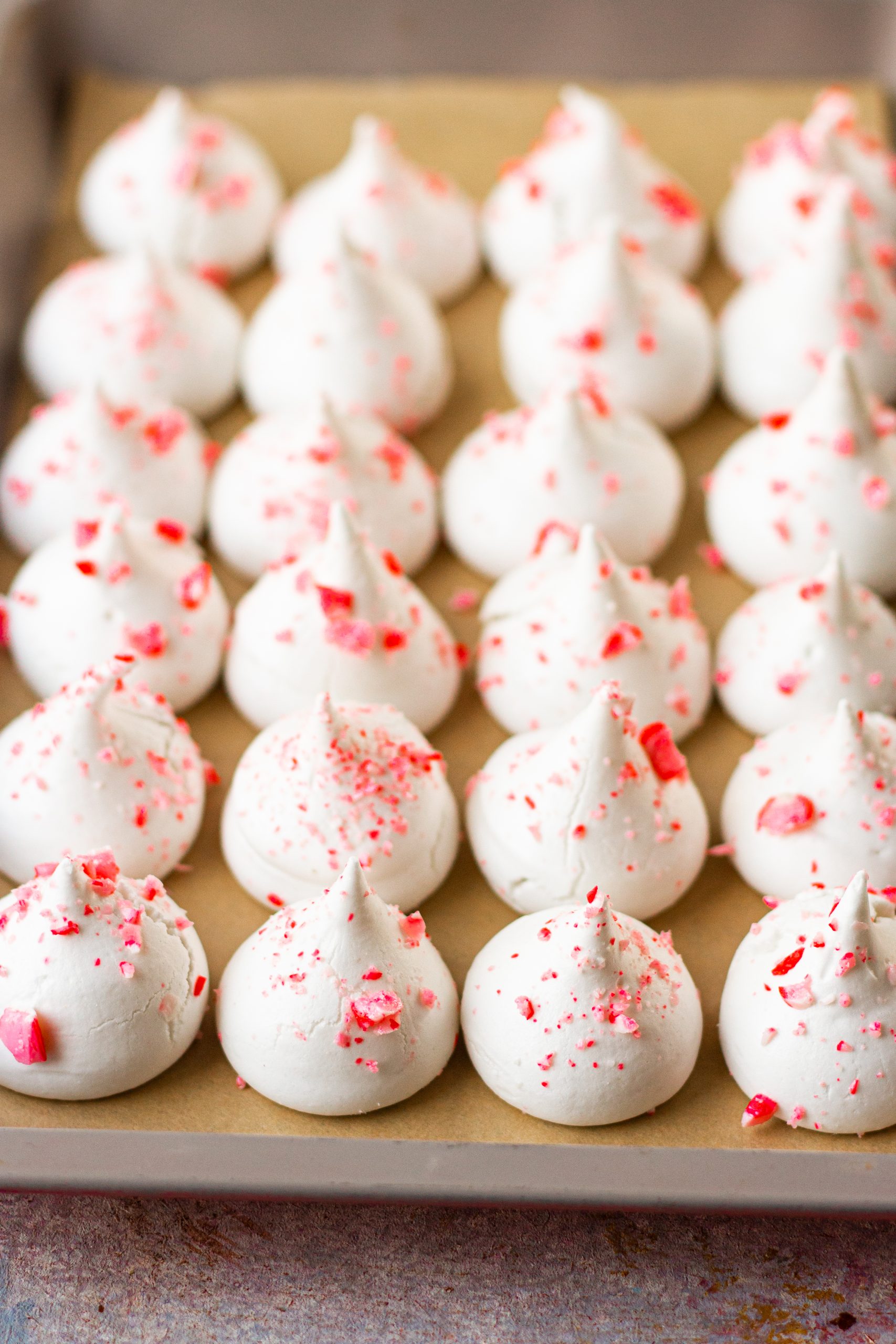 peppermint meringue cookies