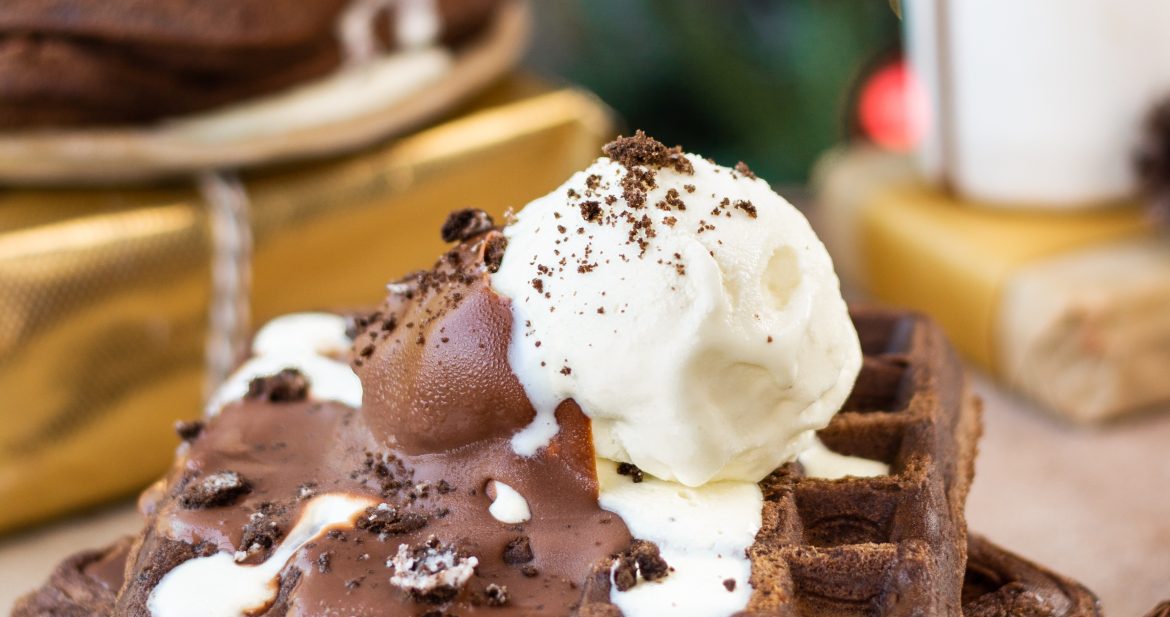 eggless chocolate oreo waffles