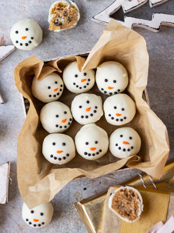 eggless carrot cake pops