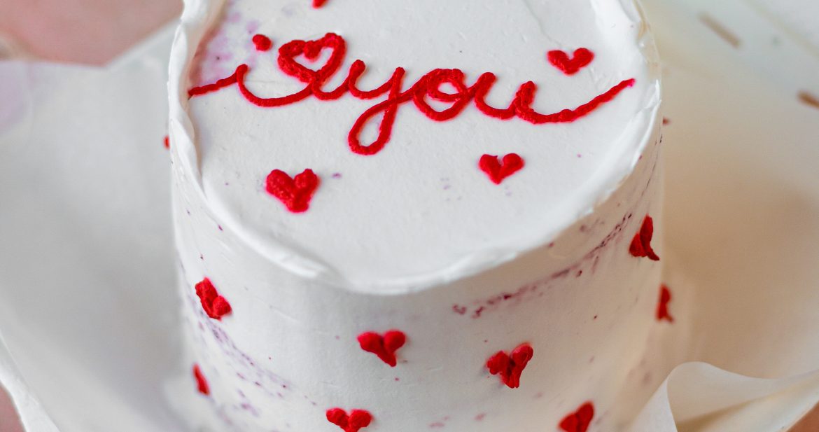 eggless red velvet bento cake