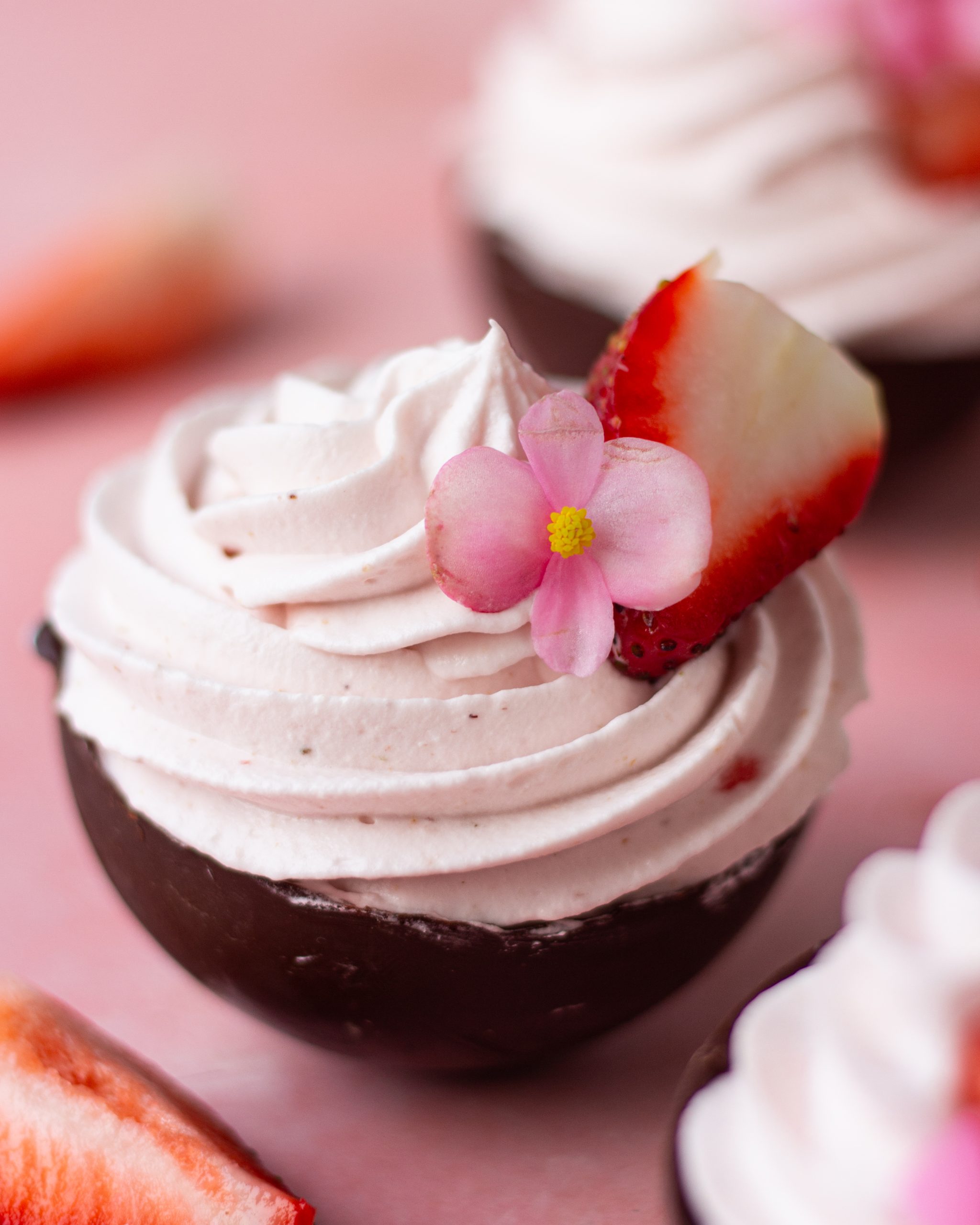 strawberry chocolate mousse cups