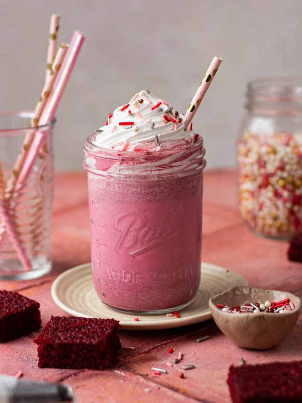 red velvet cake shake