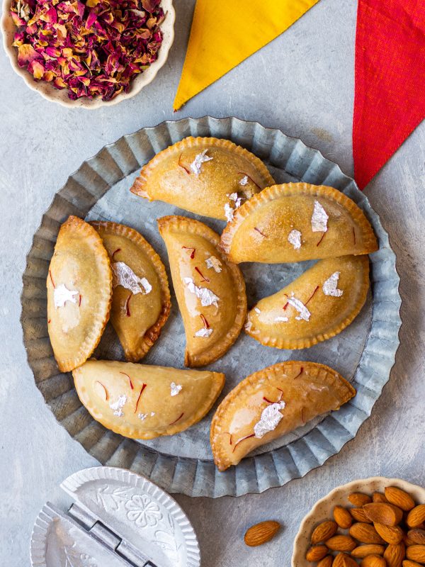 baked gujiya
