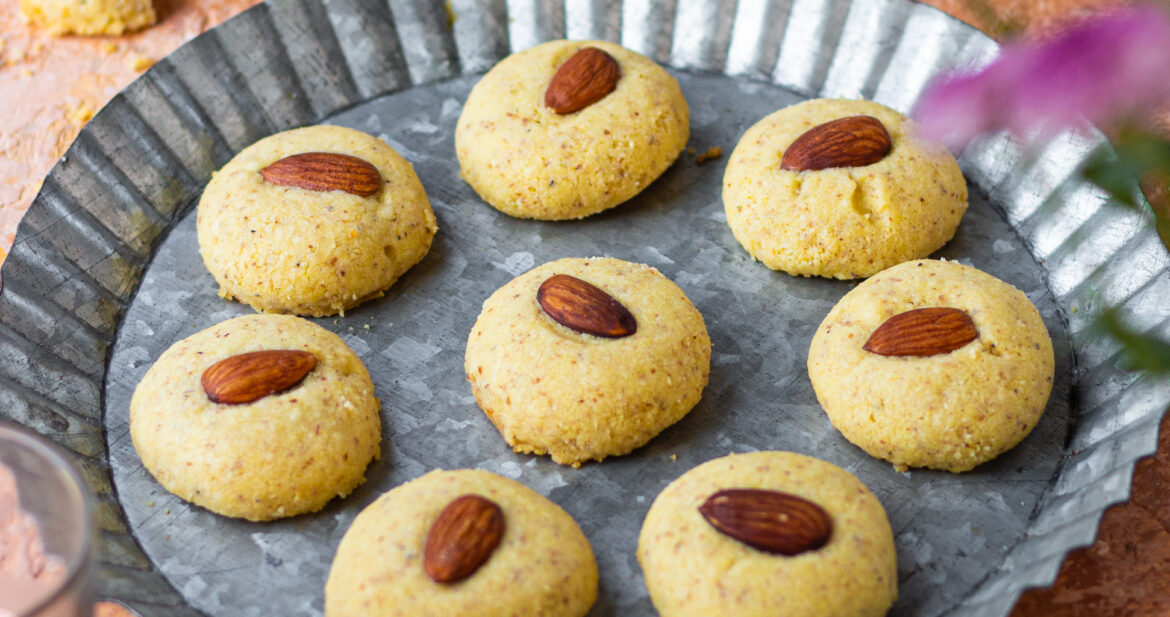 badam nankhatai