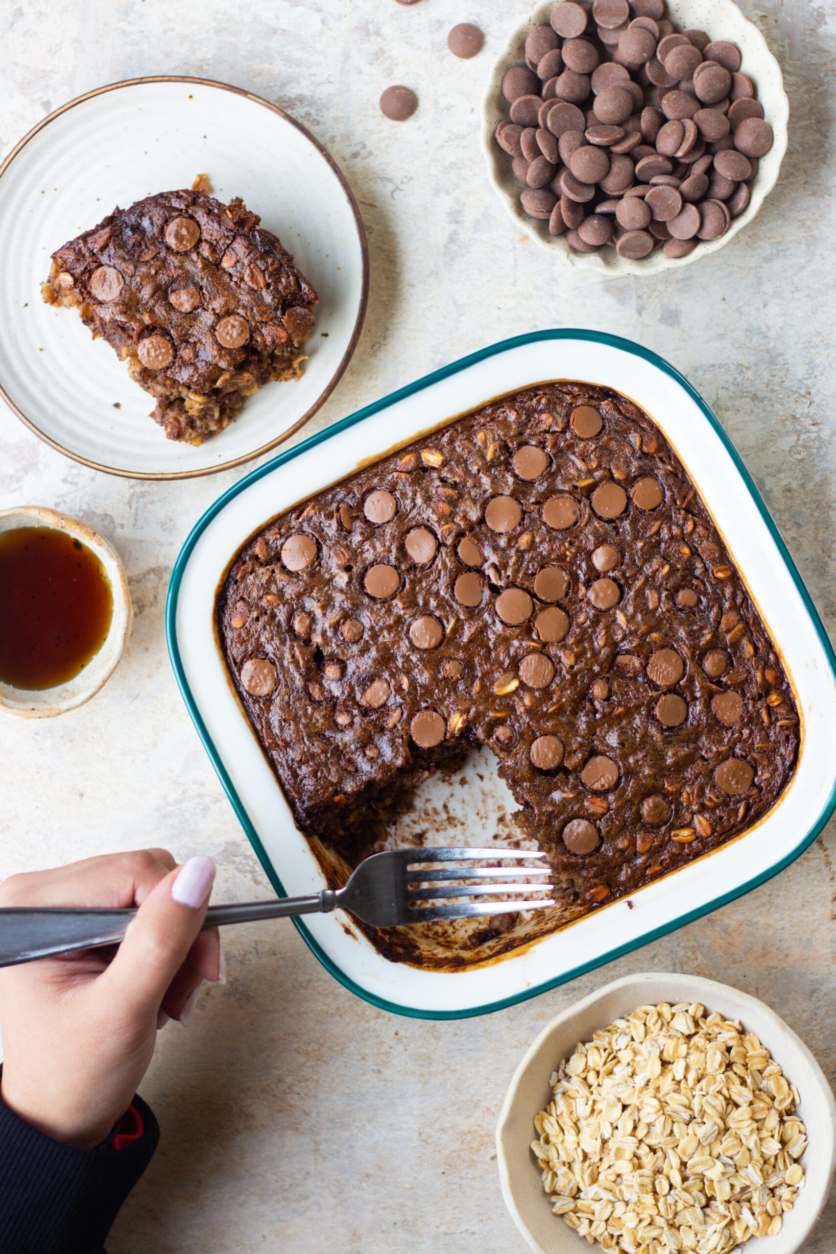 Get ready to bake #guiltfree This Chocolate Oat Cake with Granola Crunch is  ⭐️refined sugar free ⭐️egg free ⭐️maida free �... | Instagram