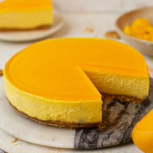 BAKED MANGO CHEESECAKE