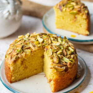 SMALL SERVE MANGO CAKE