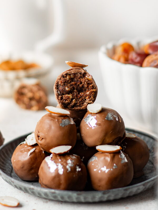 Dates & dry fruits laddoo