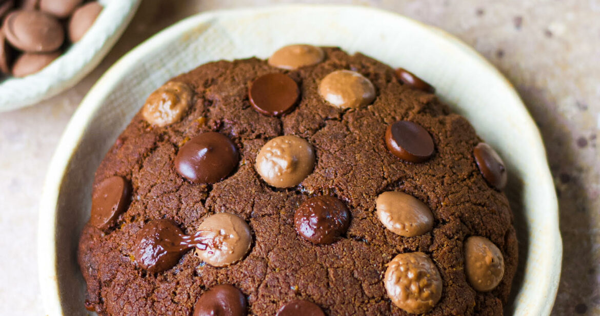 Chocolate protein cookie