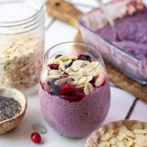 BERRY SMOOTHIE CHIA PUDDING