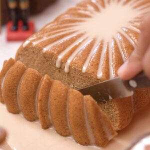 BAILEYS CINNAMON SPICED CAKE