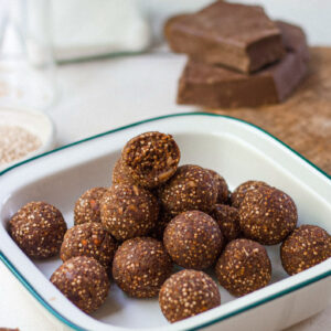 5 INGREDIENTS QUINOA BLISS BALLS