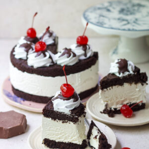 VANILLA ICE CREAM SANDWICH CAKE