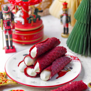 RED VELVET WAFER ROLLS
