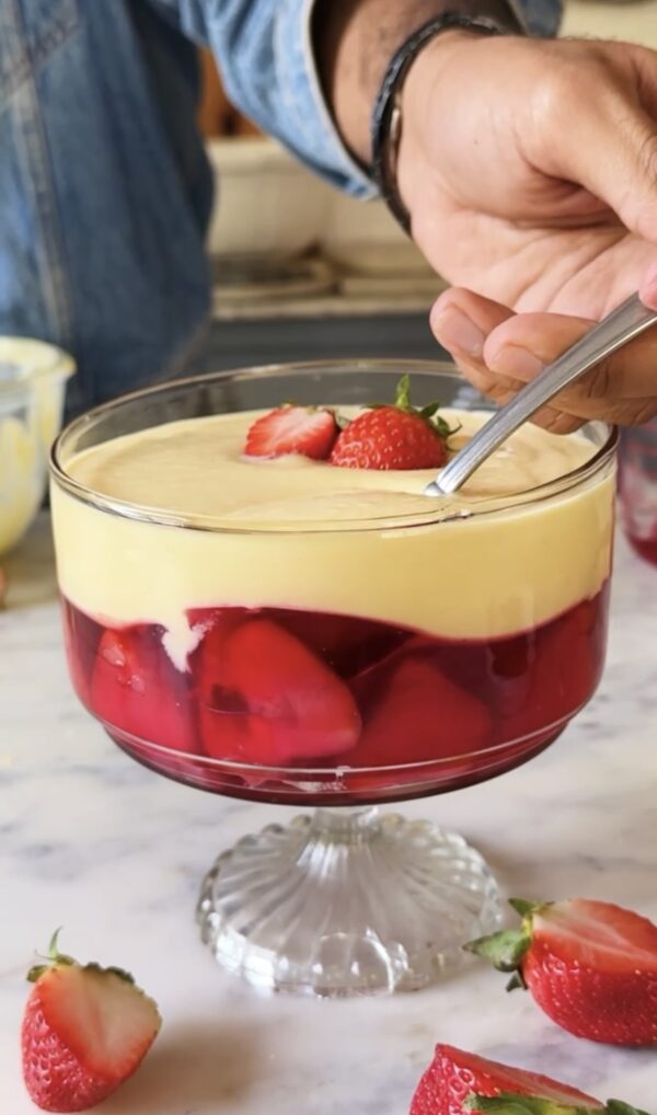 Trifle Using Jelly JELLY CUSTARD TRIFLE - Bake with Shivesh