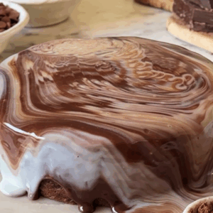 HOW TO MAKE MARBLE CHOCOLATE GLAZE