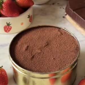 CHOCOLATE STRAWBERRY DREAM CAKE