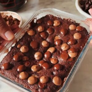 CHOCOLATE PROTEIN CAKE