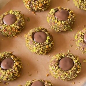 PISTACHIO CHOCOLATE CUPS
