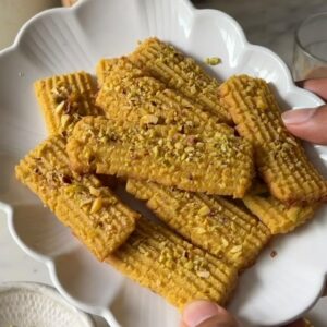 KESAR PISTA COOKIES