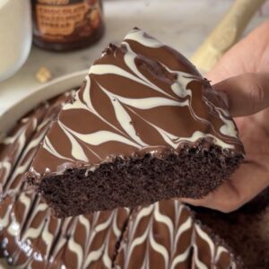 CHOCOLATE SUJI CAKE IN A PAN