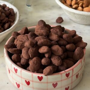 CHOCOLATE COATED ALMONDS