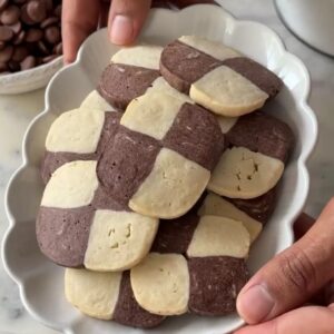 CHECKERBOARD COOKIES IN AIRFRYER