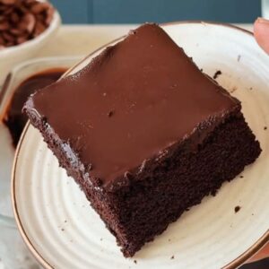 6-MINUTE MICROWAVE CHOCOLATE CAKE